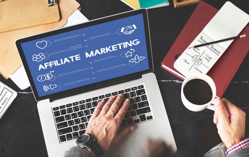 marketing afiliacyjny: co to jest i jak na tym zarobić