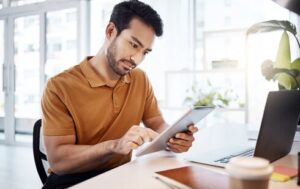 klient dokonuje zakupów  z wykorzystaniem agenta AI